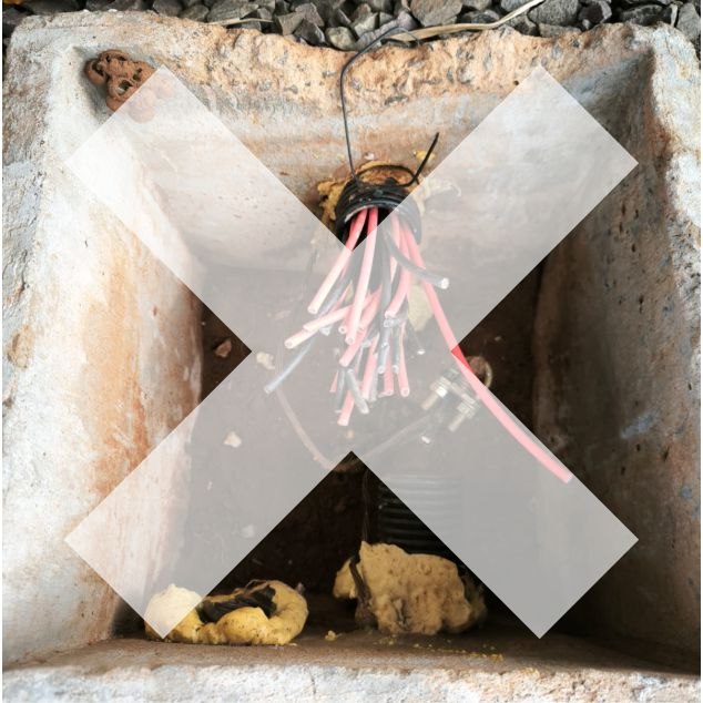 Cabos interrompidos em caixa de infraestrutura