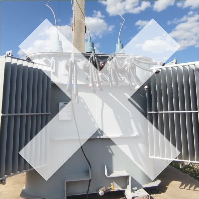 Infraestrutura elétrica em campo